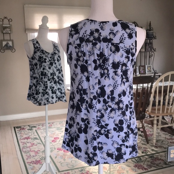 LOFT top - Picture 2 of 6